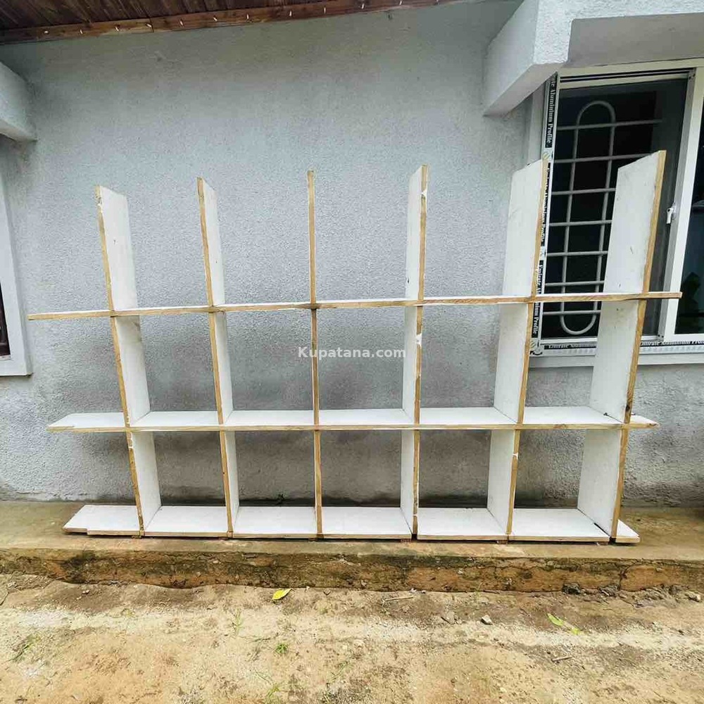 Shelves Za Mbao Zinauzwa Kupatana