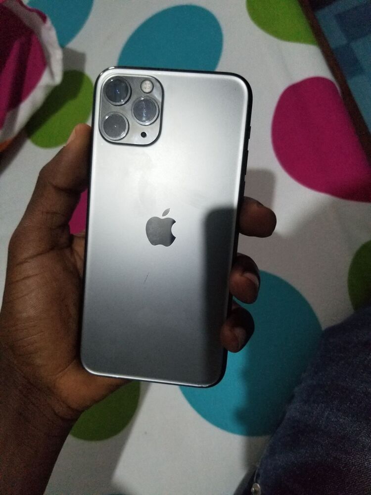 iphone 11 pro 256 olx