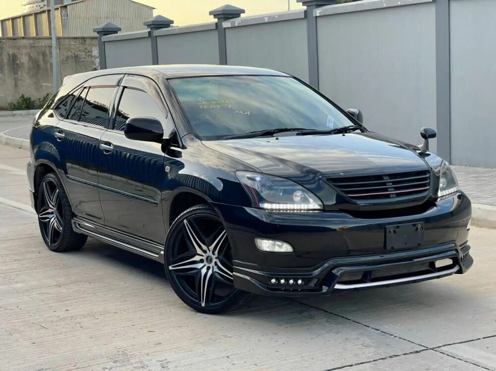 Toyota Harrier Kupatana