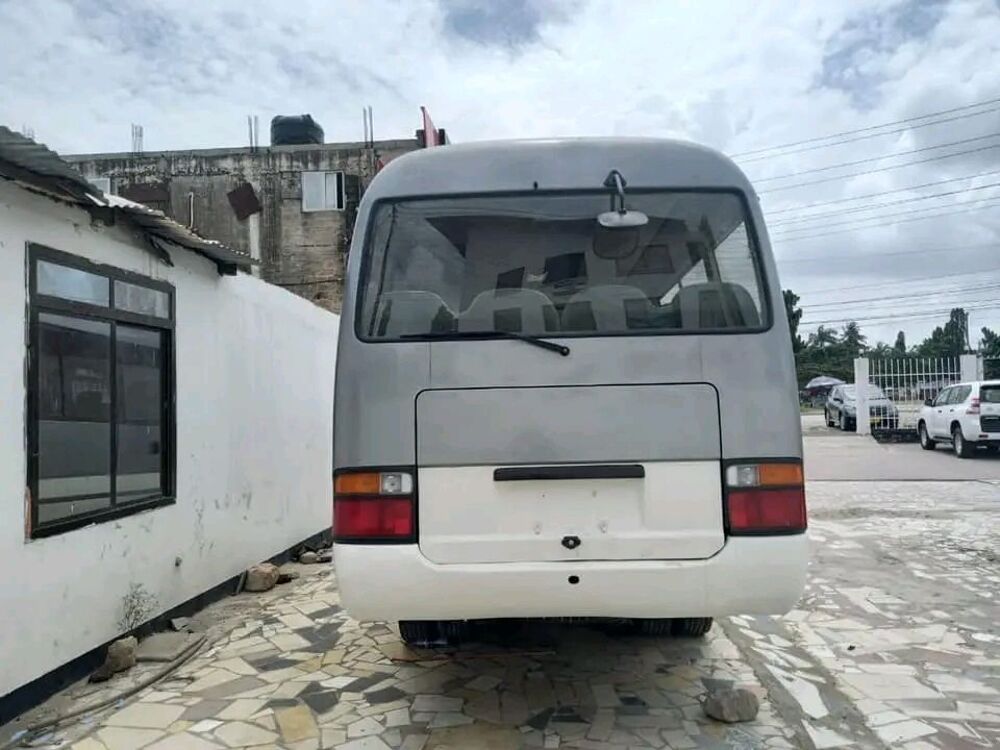TOYOTA COASTER CHASSIS Kupatana