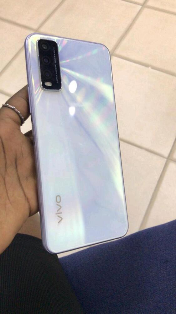 vivo v2043 model name