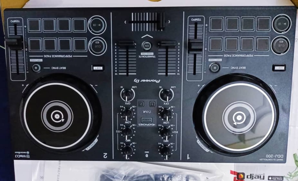 Pioneer Smart DJ Controller DDJ-200 | Kupatana