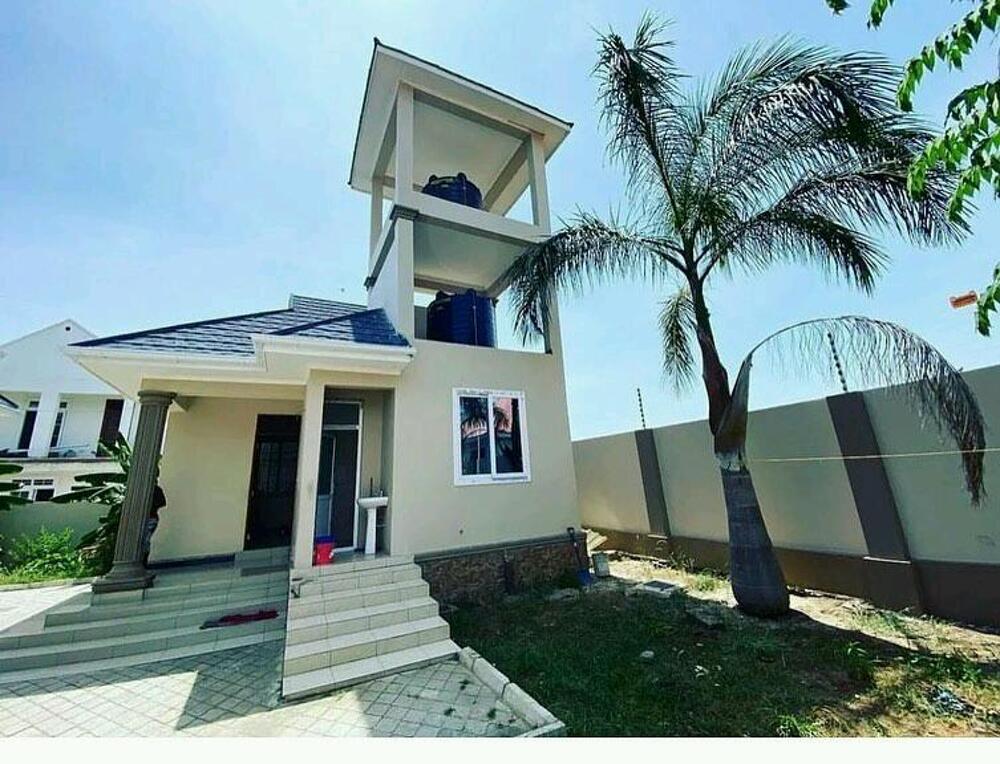 HOUSE FOR RENT MBWENI JKT Kupatana