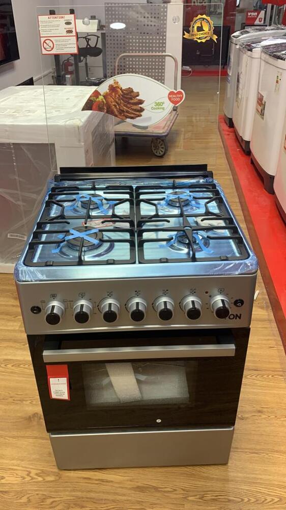 silver hotpoint cooker