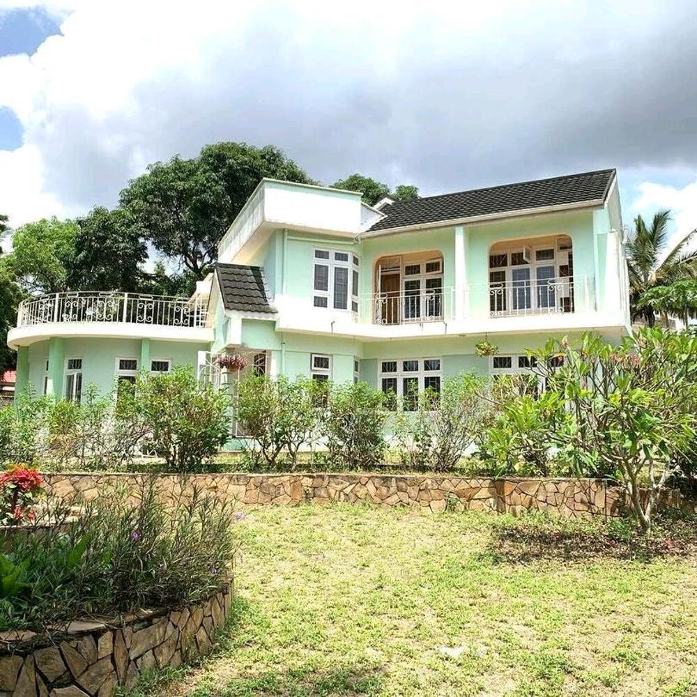 House for sale NYUMBA INAUZWA Kupatana
