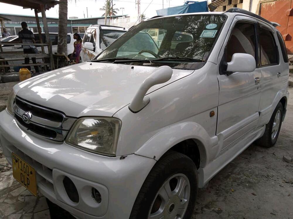 Buy used toyota cami white car in dar es salaam in dar es salaam
