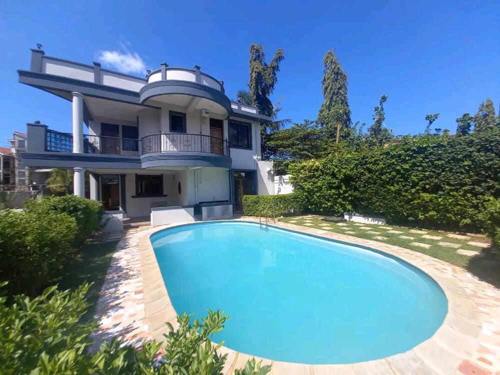 STAND ALONE HOUSE FOR RENT AT MASAKI Kupatana