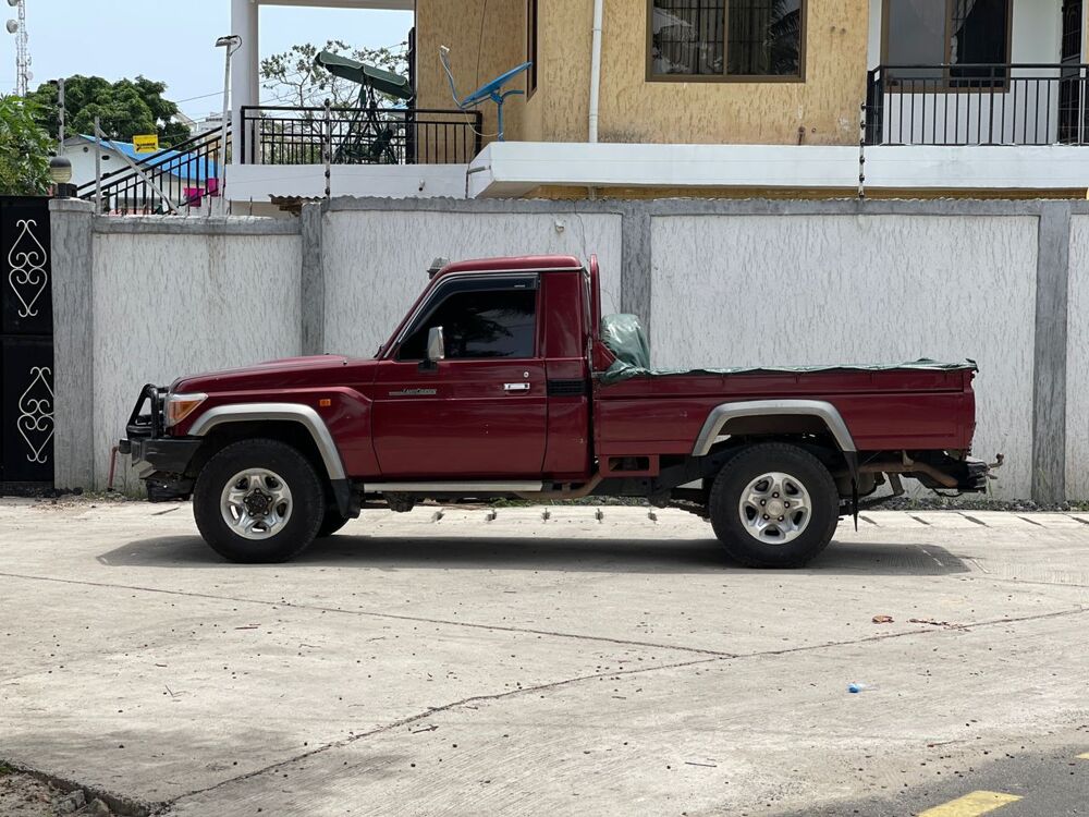 Toyota Land Cruiser Pickup Kupatana