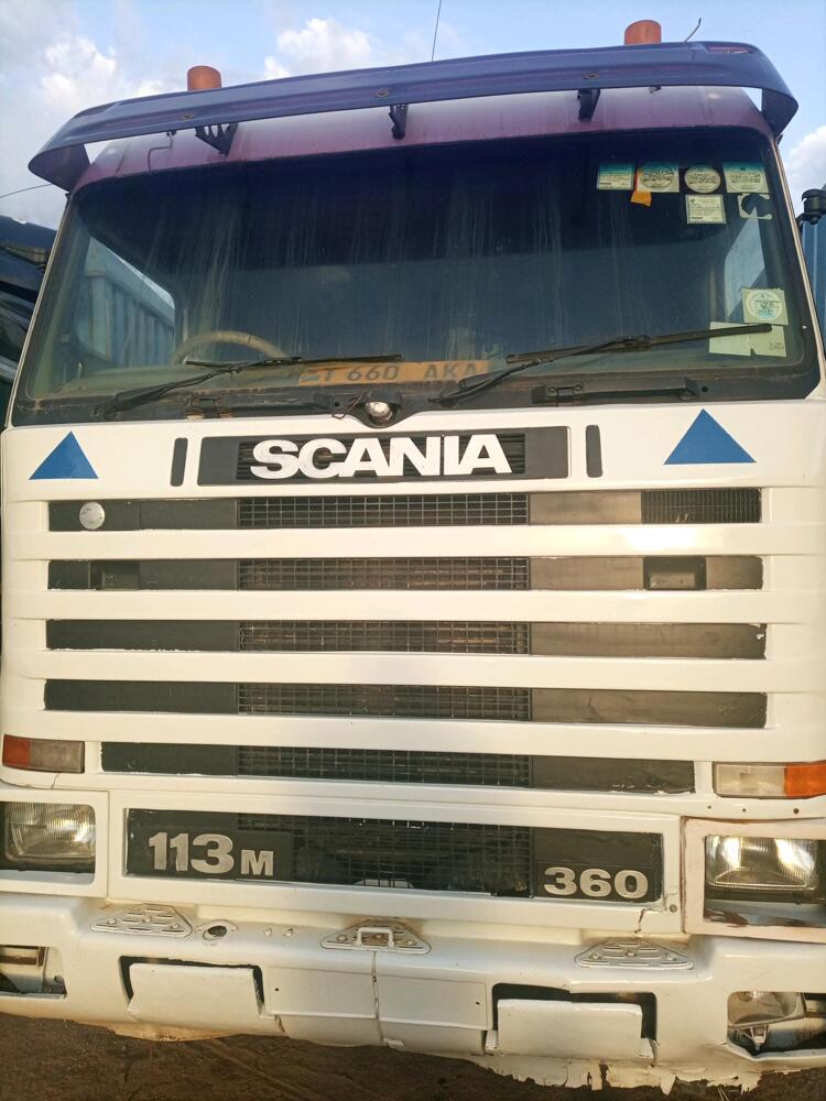 Scania 113 M-360 / Autotransporter, Scania 113 M-360 auf de…