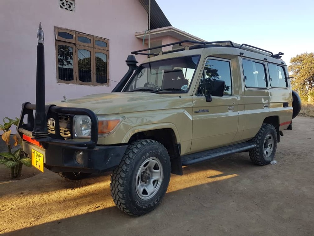 Game viewing LandCruiser troopy by owner | Kupatana