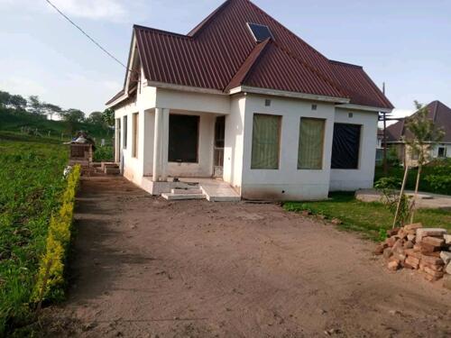 3BDR HOUSE ON SALE IN ARUMERU,ARUSHA