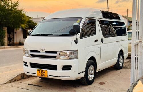 Toyota hiace Lipa ata kdg kdg 