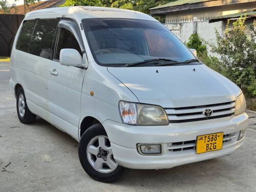 Toyota Noah sr40 