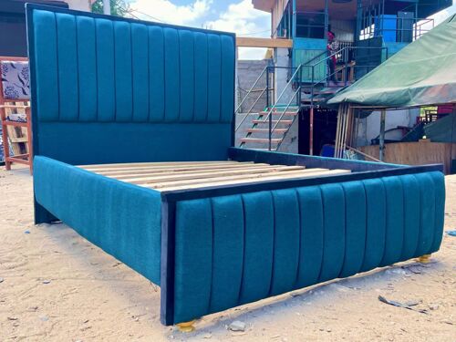 Kitanda 5/6 bedsofa mpya 