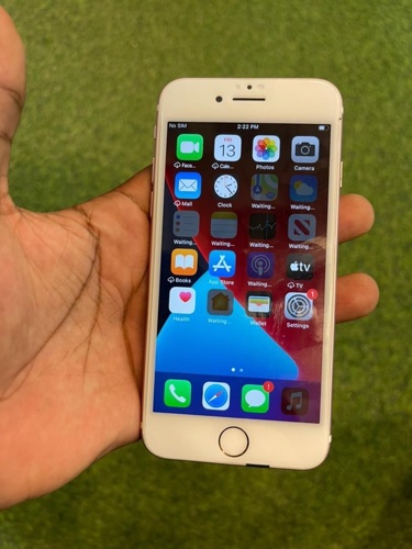 iPhone 7 Plain