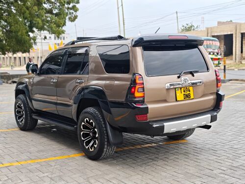 Toyota hilux surf 2tr Petrol 