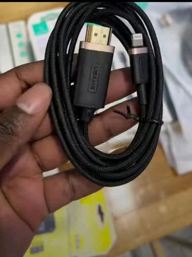 HDMI TO LIGHTING CABLE