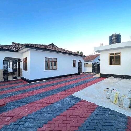 Three bedrooms house FOR rent