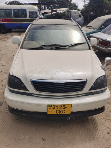 Toyota Harrier old 