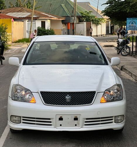Toyota crown athlete chassis