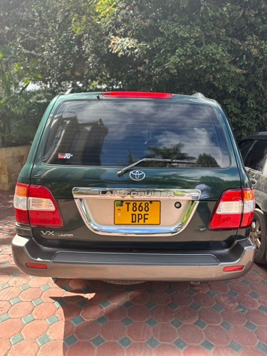 Inauzwa Landcruiser