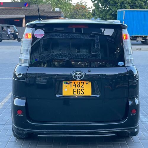 NAUZA TOYOTA SIENTA NZURI 