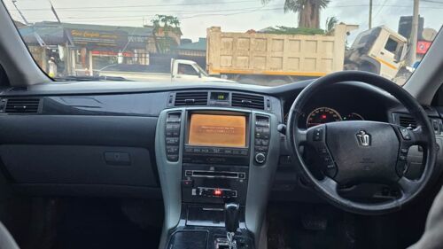 Toyota Crown Athlete 