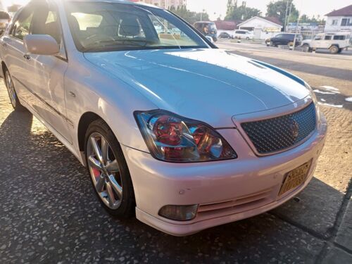 Toyota Crown Athlete