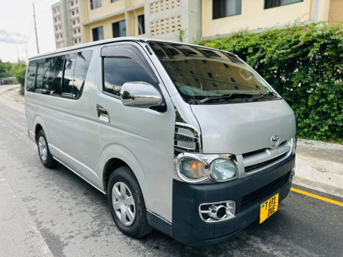 TOYOTA HIECE QUANTUM