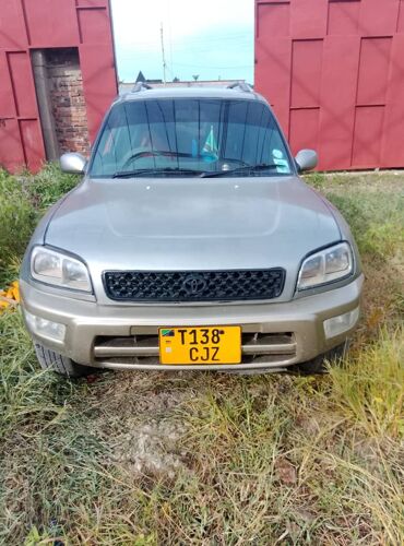 RAV4 OLD NZURI SANA 
