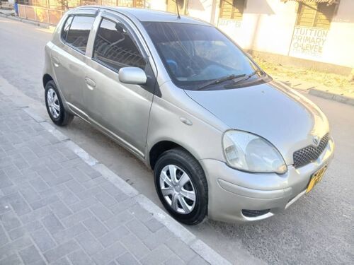 Toyota Vitz old