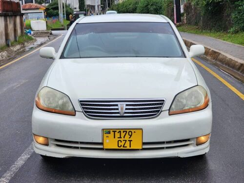 Toyota grand mark 2