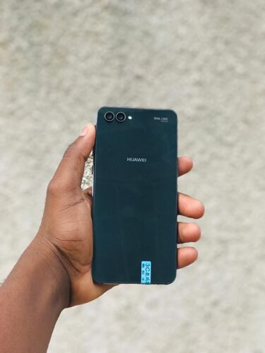 Huawei Nova 2s