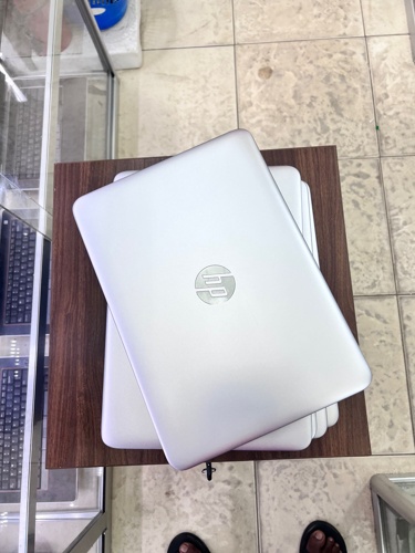 Hp Elite Book 820 G3