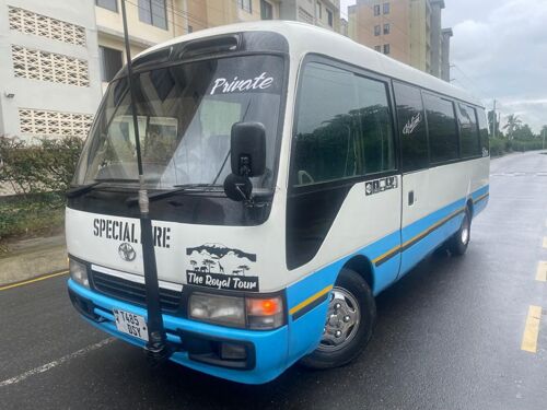 Toyota coaster dsy auto  1HDT
