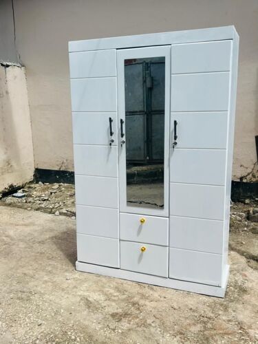 KABATI ZA NGUO MILANGO MITATU 