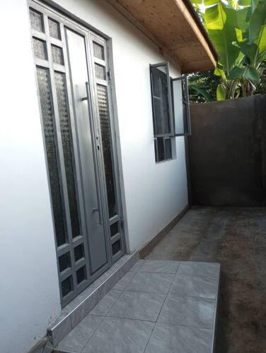 2bed house for rent in moshono