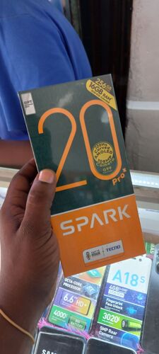Tecno Spark 20 pro plus 