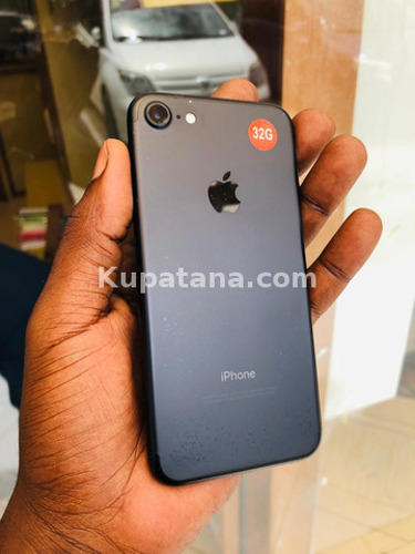 Iphone 7 (32gb 260k)