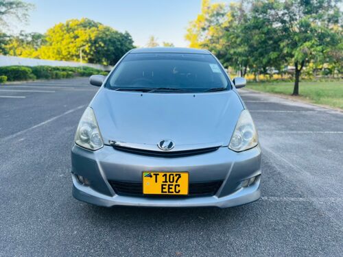NAUZA TOYOTA WISH NZURI SANA 