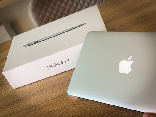 New Apple MacBook Pro