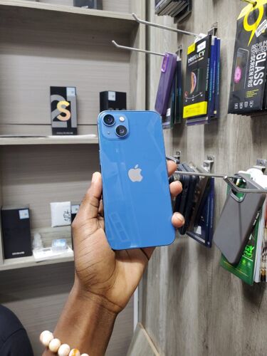 iPhone 13Plain Gb128