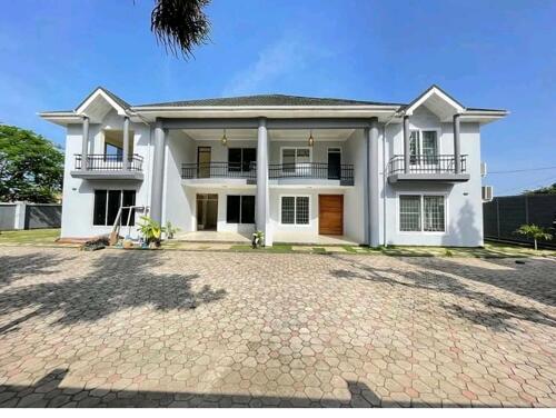 3BEDROOMS HOUSE AT MBEZI BEACH