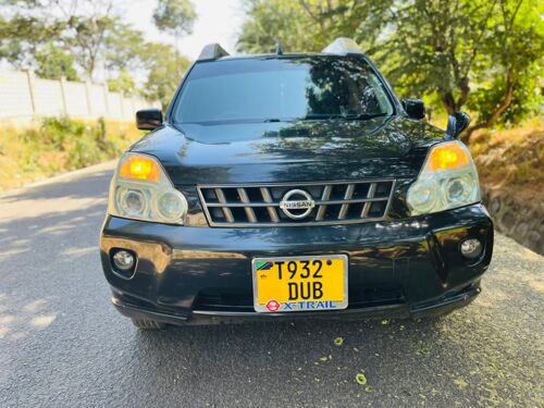 Nissan xray ipo mwanza