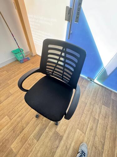 Office chair 