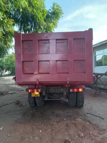 Howo Tipper 371