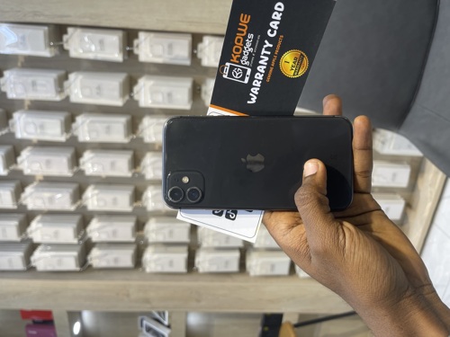 iPhone 11 plain 