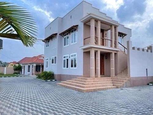 HOUSE FOR RENT AT MBWENI