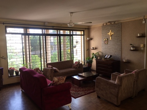 3 bedroom unfurnished apartment for rent in Sea View area, Upanga 