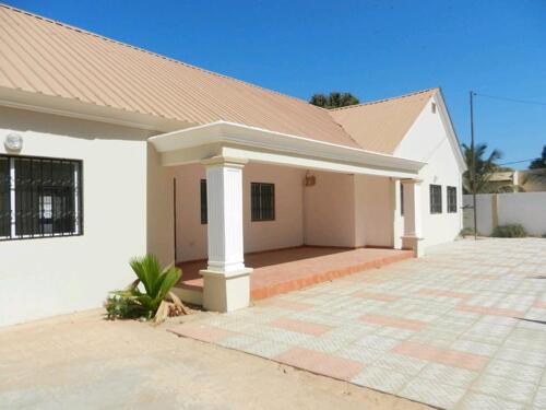 House 4bedrooms for rent at Msasani peninsula